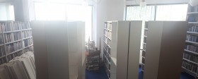 Nove police za smeštaj knjiga u biblioteci 